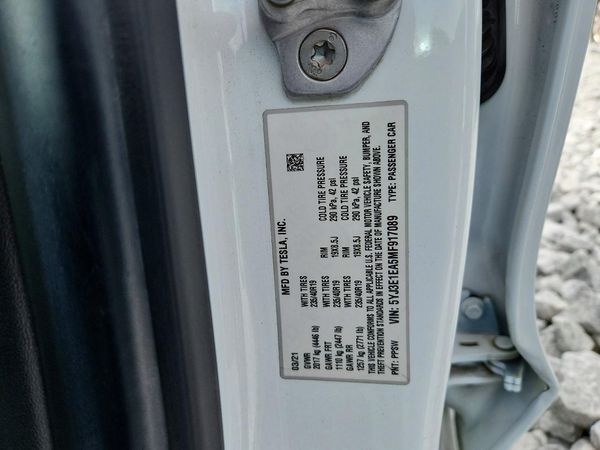 2021 TESLA MODEL 3 — VINS