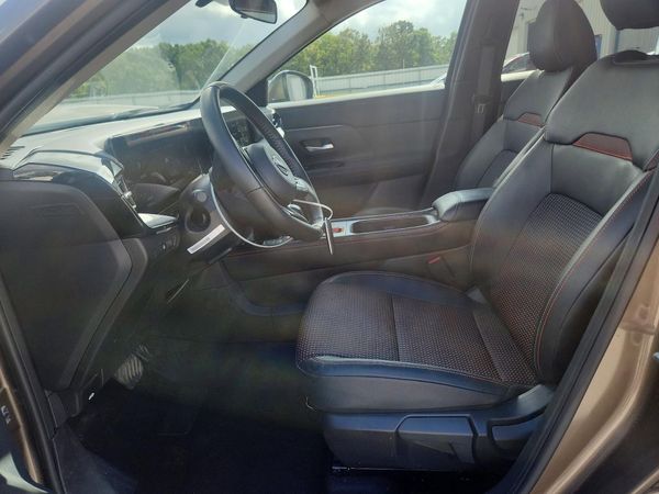 2025 NISSAN KICKS SR — DENT