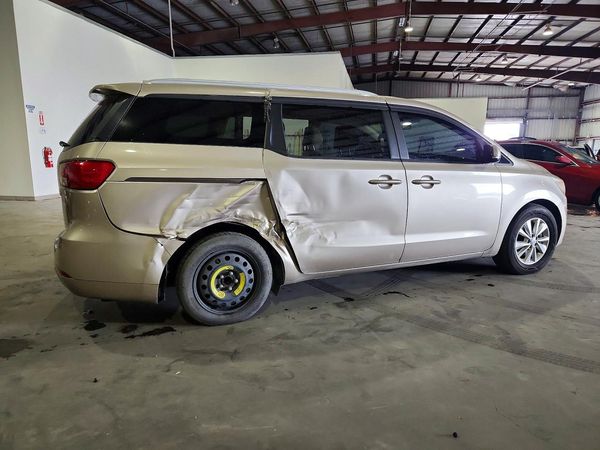 2016 KIA SEDONA LX - Middle-low — PSRA