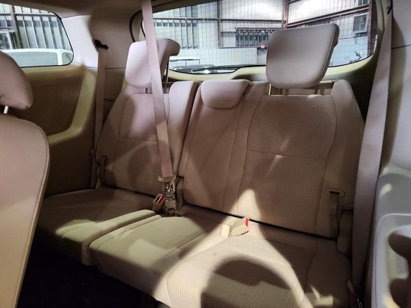2016 KIA SEDONA LX - Middle-low — SUVN