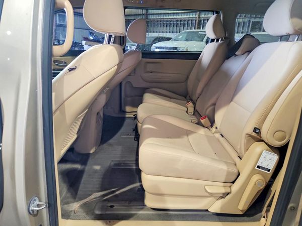2016 KIA SEDONA LX - Middle-low — PSRS