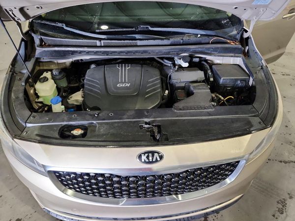2016 KIA SEDONA LX - Middle-low — Engine bay