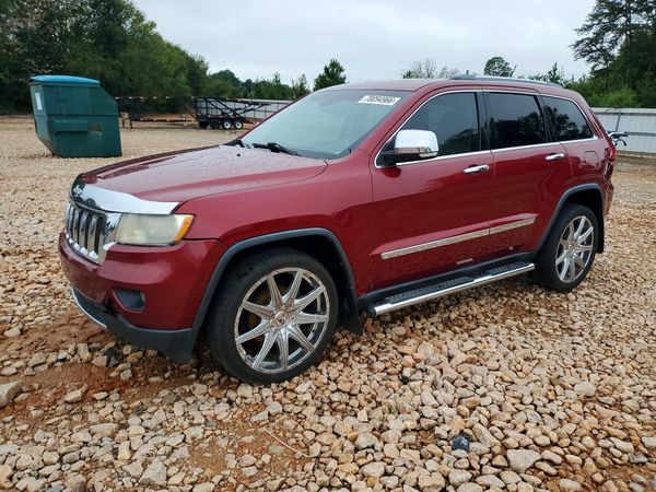 2013 JEEP CHEROKEE Limited — Front 3/4