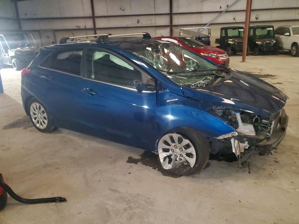 2016 HYUNDAI ELANTRA — Passenger 3/4