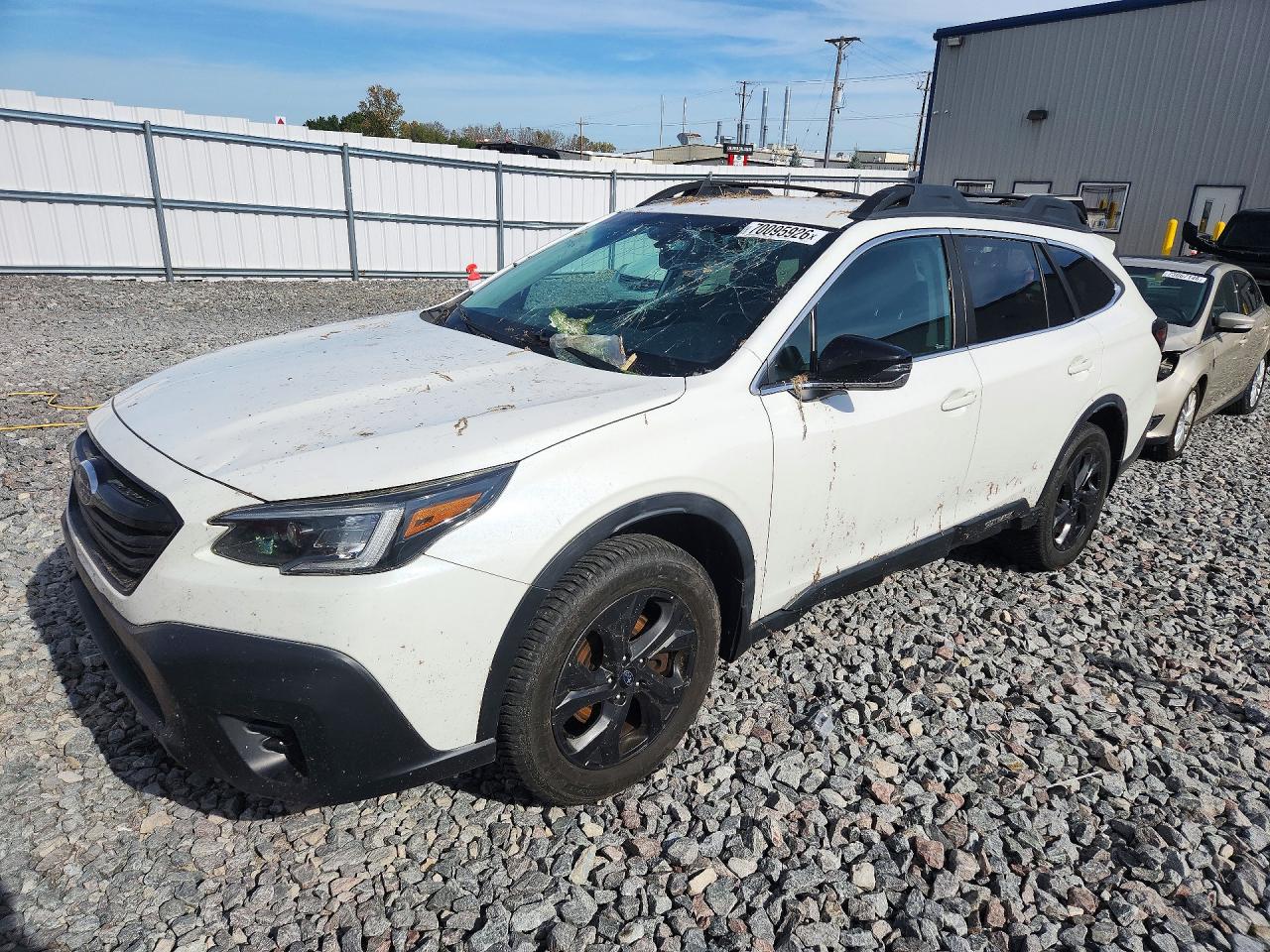 2020 SUBARU OUTBACK Onyx Edition — Front 3/4
