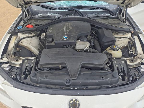 2016 BMW 428 xDrive — Engine bay