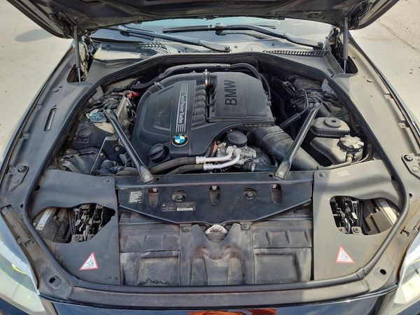 2014 BMW 640 xDrive GC — Engine bay