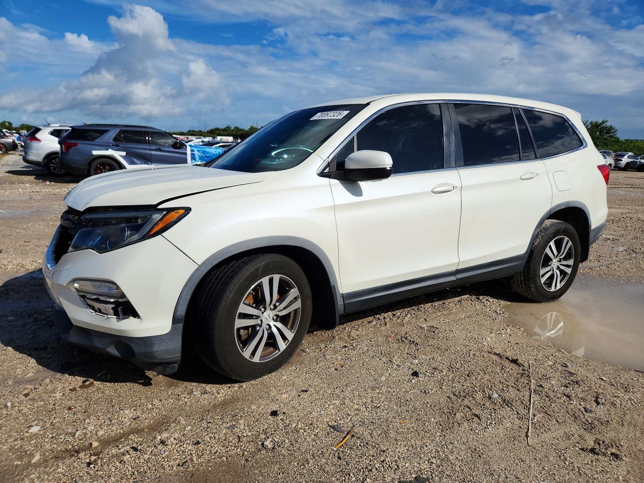 2017 HONDA PILOT EXL SENSING — Front 3/4