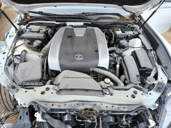 2021 LEXUS RC — Engine bay