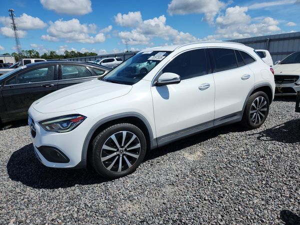 2021 MERCEDES-BENZ GLA — DSFA — Front 3/4