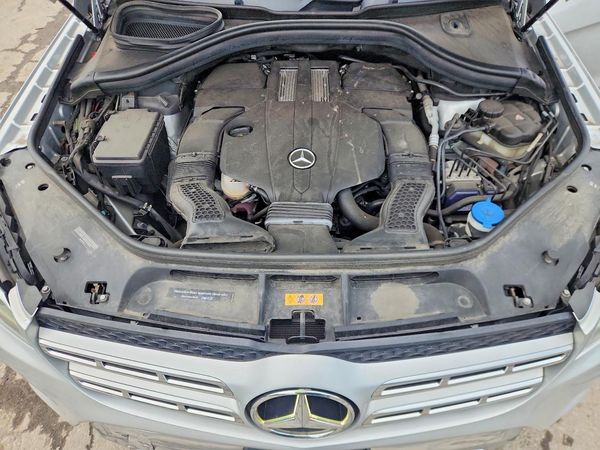 2019 MERCEDES-BENZ GLS GLS450-4M — Engine bay