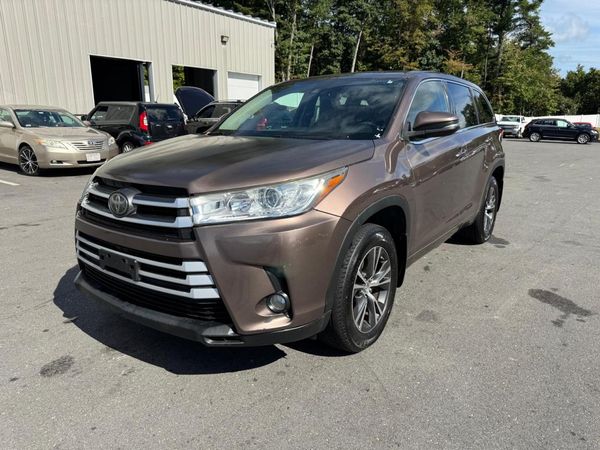2017 TOYOTA HIGHLANDER
