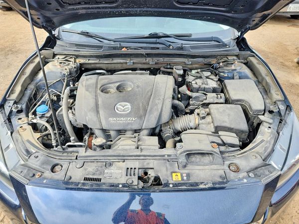 2018 MAZDA 3 Sport — Engine bay