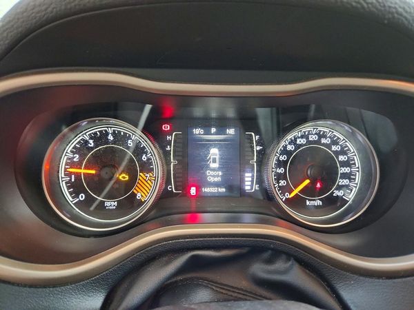 2015 JEEP CHEROKEE Sport — ODOM