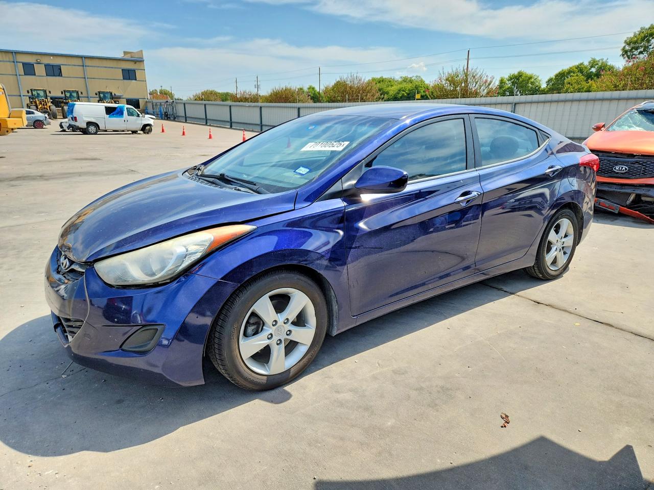 2013 HYUNDAI ELANTRA — Front 3/4
