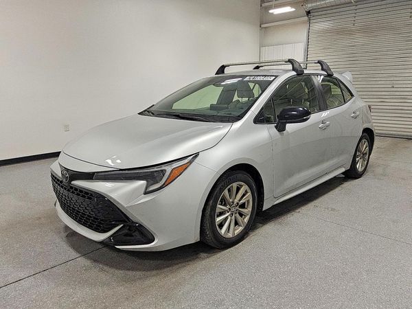 2026 TOYOTA COROLLA SE — Front 3/4