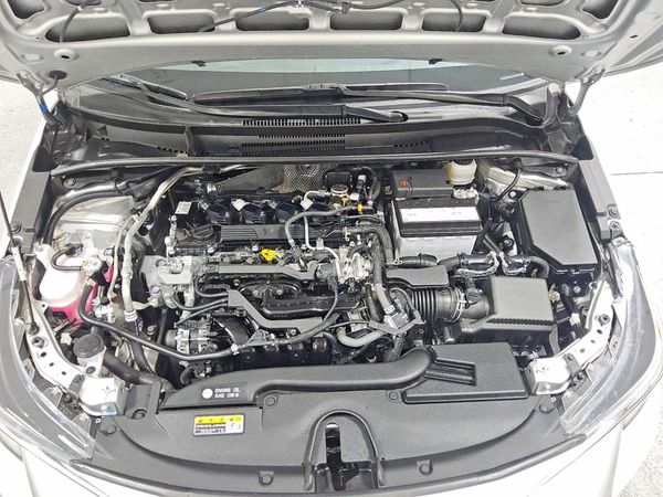 2026 TOYOTA COROLLA SE — Engine bay