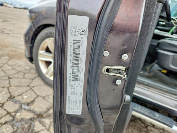 2015 RAM 1500 Sport — VINS