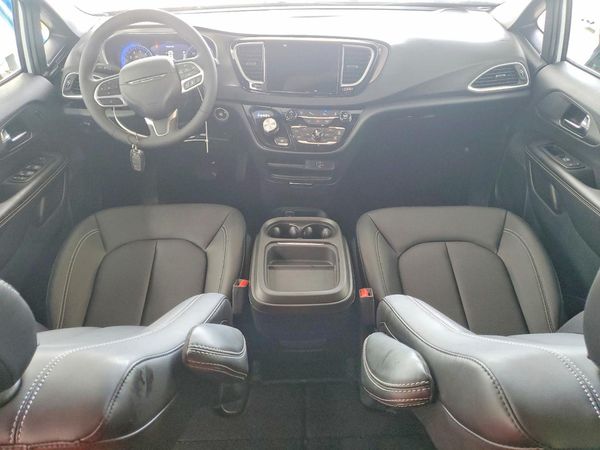 2027 CHRYSLER PACIFICA Select — CKPT