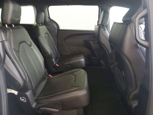 2027 CHRYSLER PACIFICA Select — PSRS