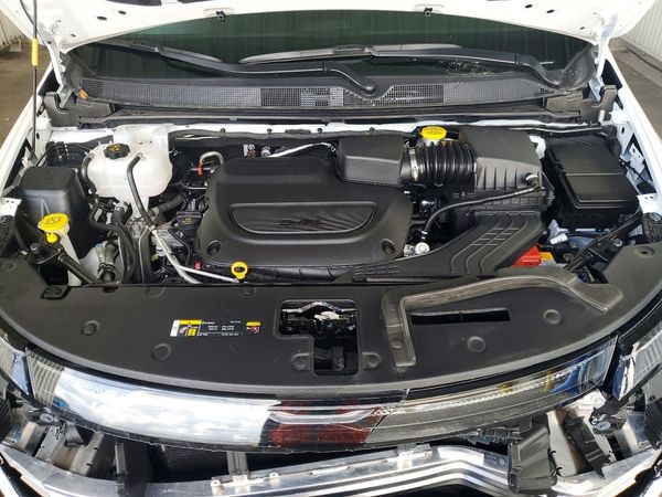 2027 CHRYSLER PACIFICA Select — Engine bay