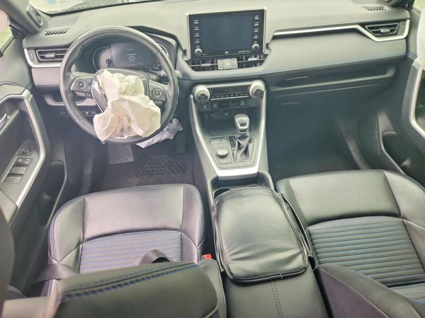 2019 TOYOTA RAV4 XSE HV 4WD — CKPT
