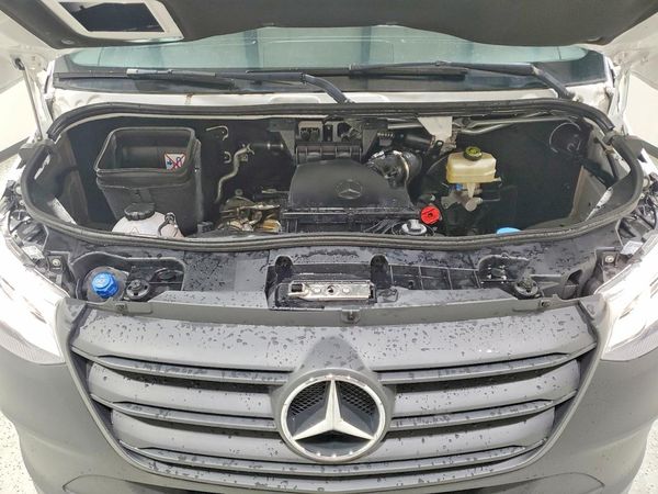 2024 MERCEDES-BENZ SPRINTER — Engine bay