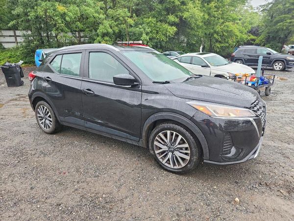 2024 NISSAN KICKS SV — Passenger 3/4