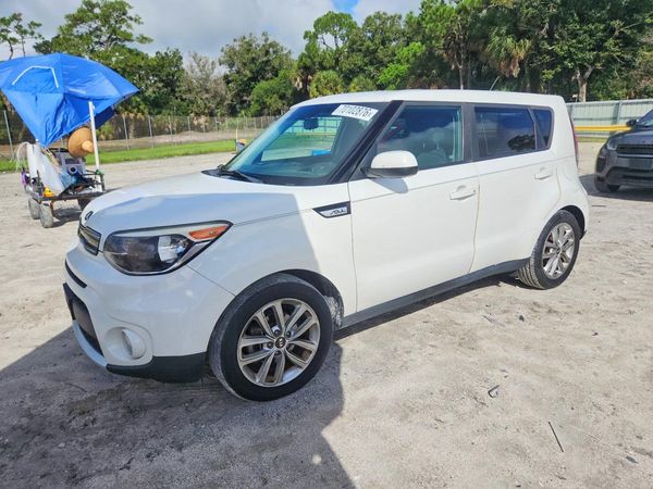 2017 KIA SOUL — DSFA — Front 3/4