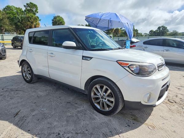 2017 KIA SOUL Plus — Passenger 3/4