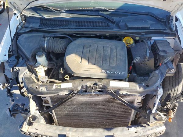 2016 DODGE GRAND CARAVAN SE — Engine bay