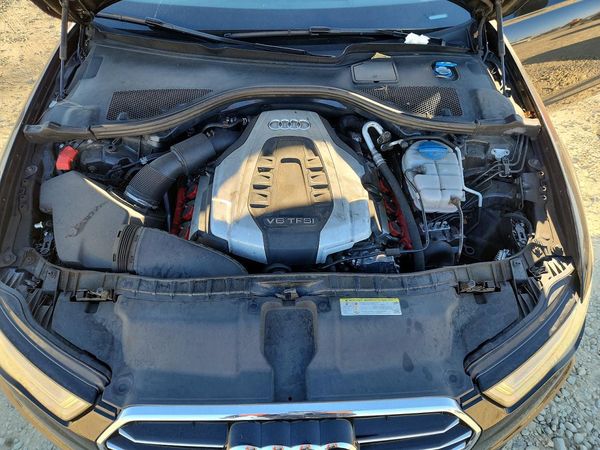 2017 AUDI A6 quattro Prestige — Engine bay