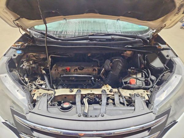 2012 HONDA CRV EX-L — Engine bay