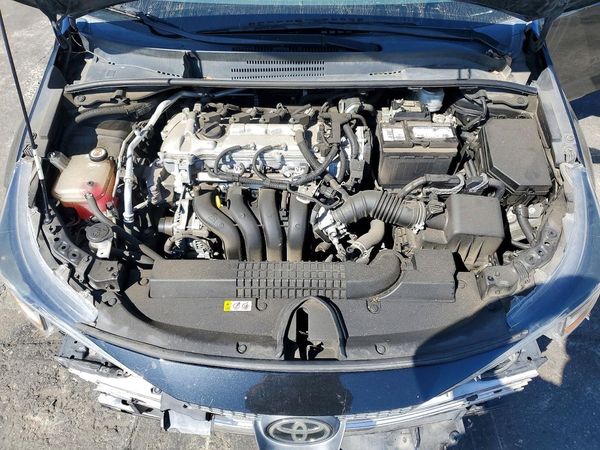 2021 TOYOTA COROLLA LE — Engine bay