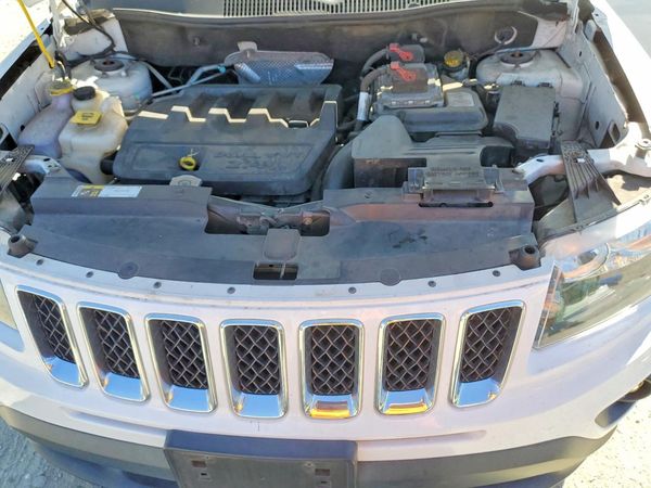 2016 JEEP COMPASS Sport — Engine bay