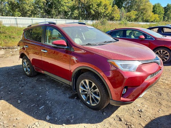 2018 TOYOTA RAV4 Ltd — Passenger 3/4