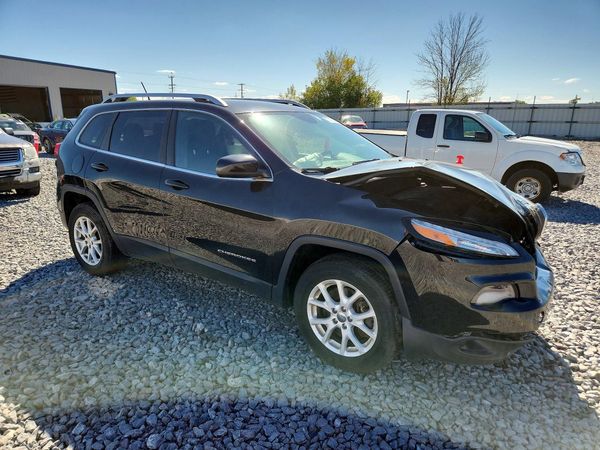 2015 JEEP CHEROKEE Latitude — Passenger 3/4