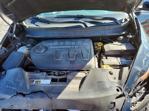 2015 JEEP CHEROKEE Latitude — Engine bay