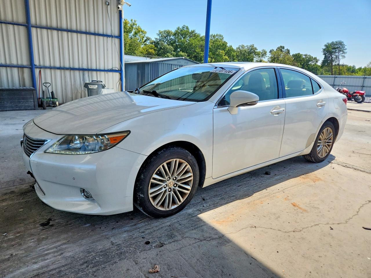 2015 LEXUS ES 350 — Front 3/4