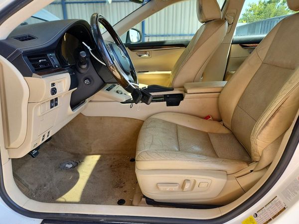 2015 LEXUS ES 350 — DENT