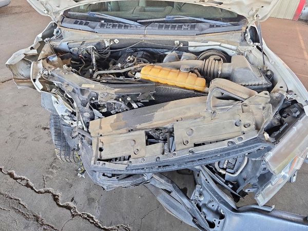 2018 FORD F150 — Engine bay