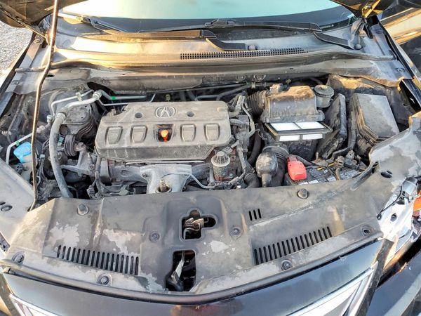 2015 ACURA ILX 20 — Engine bay