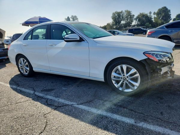 2019 MERCEDES-BENZ C C300 — Passenger 3/4
