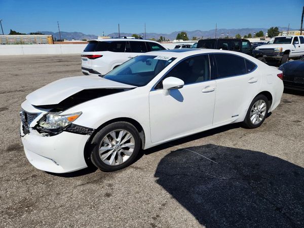 2014 LEXUS ES — DSFA — Front 3/4