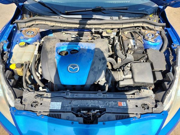 2012 MAZDA 3 Grand Touring/GT — Engine bay