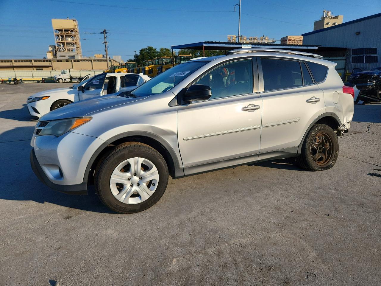 2015 TOYOTA RAV4 LE (X Grade) — Front 3/4