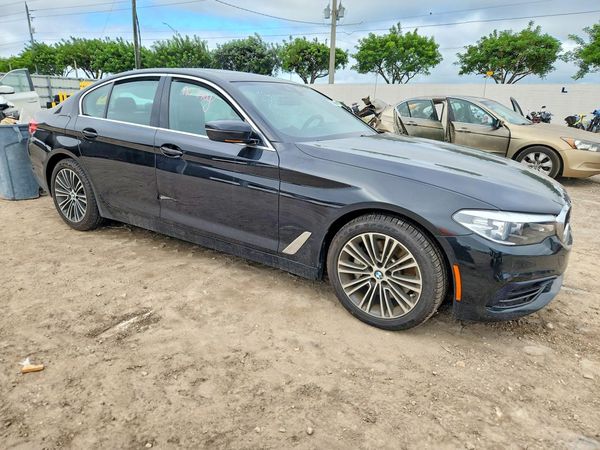 2019 BMW 530 — Passenger 3/4
