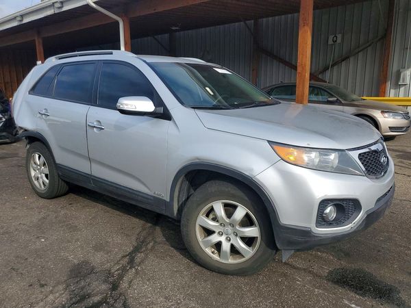 2012 KIA SORENTO GL(Middle-low grade) — Passenger 3/4