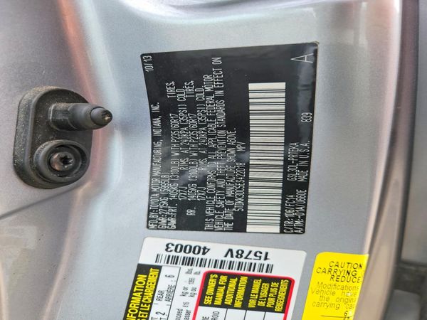 2014 TOYOTA SIENNA — VINS