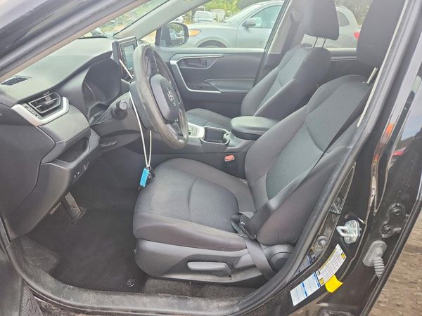 2022 TOYOTA RAV4 LE — DENT